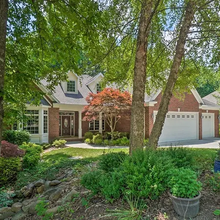 Tellico Village Getaway With Theater, Game Room